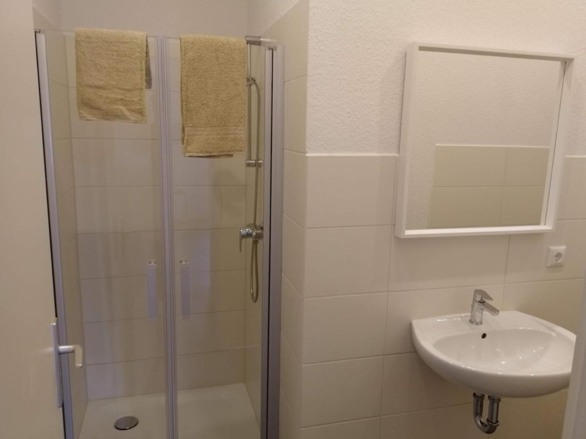 Haupthaus Moeblierte Zimmer Mit Eigenem Bad Uelzen Exterior foto